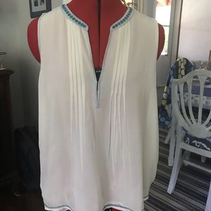 Sleeveless Joie white top